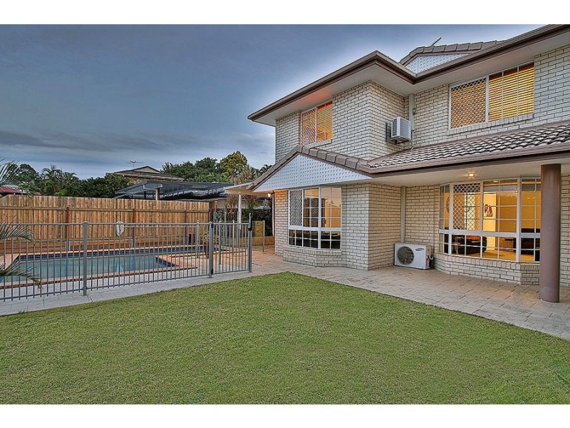 2 Parkwood Place, Middle Park QLD 4074