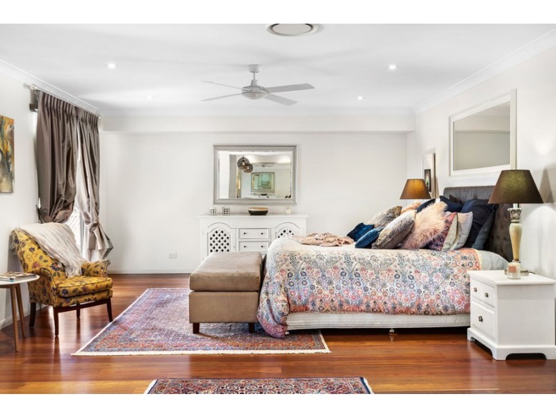 12 Wylie Street, Graceville QLD 4075