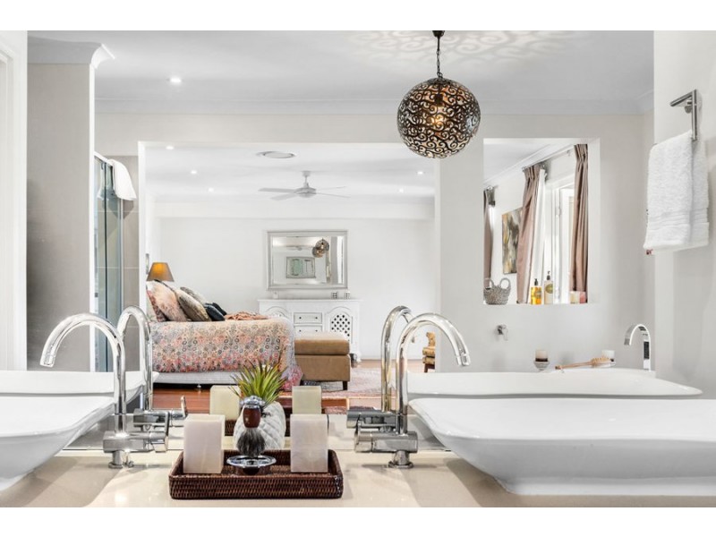 12 Wylie Street, Graceville QLD 4075