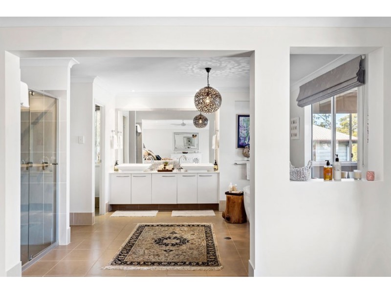 12 Wylie Street, Graceville QLD 4075