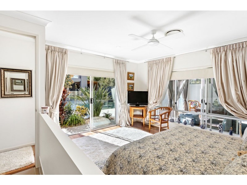 12 Wylie Street, Graceville QLD 4075