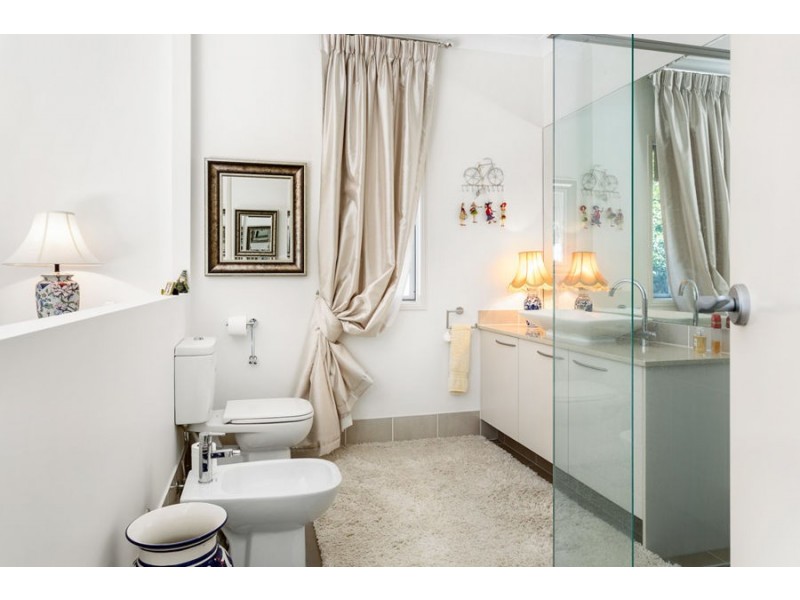 12 Wylie Street, Graceville QLD 4075