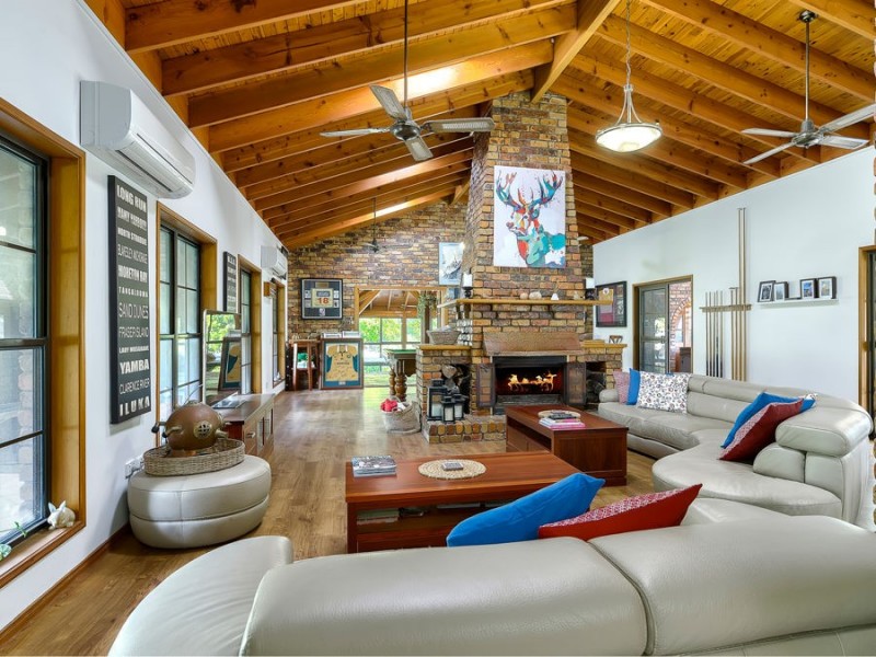 106 Leacroft Rd, Burbank QLD 4156