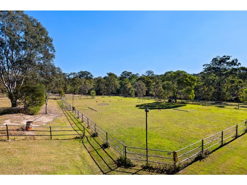 106 Leacroft Rd, Burbank QLD 4156