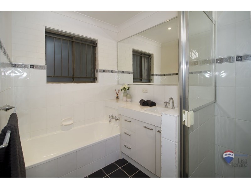 40 Poseidon Crescent, Jamboree Heights QLD 4074