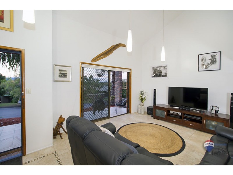 2 Harans Street, Jamboree Heights QLD 4074