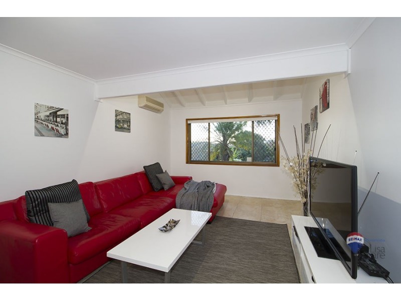 2 Harans Street, Jamboree Heights QLD 4074