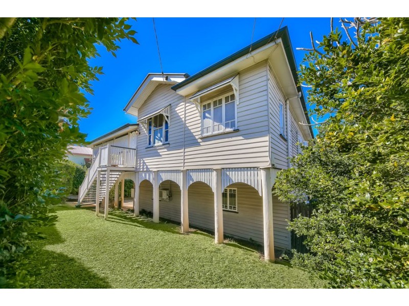 12 Nathan Tce, Yeerongpilly QLD 4105