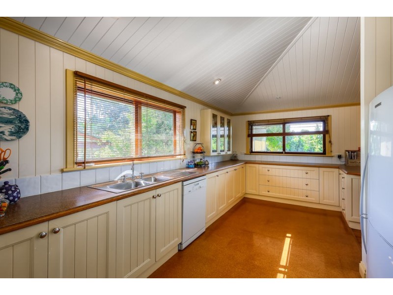 12 Nathan Tce, Yeerongpilly QLD 4105