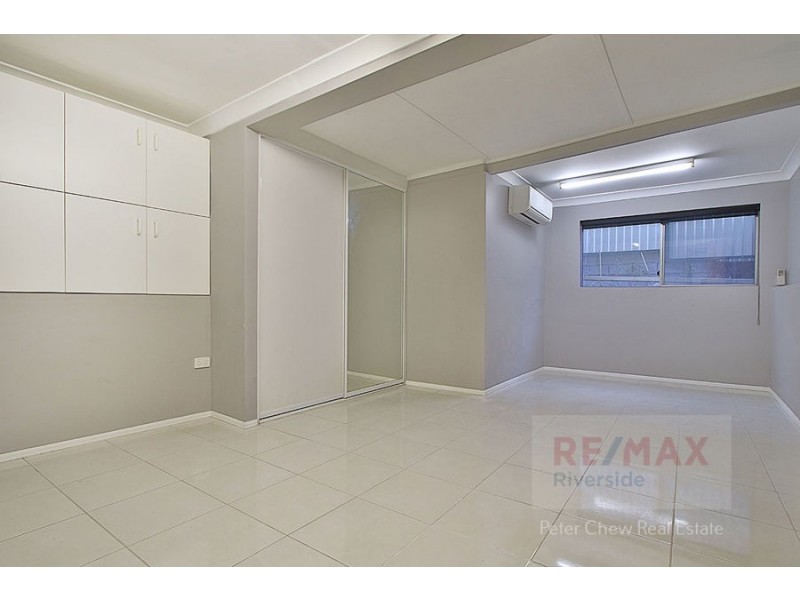 6 Blackstone Street, Indooroopilly QLD 4068