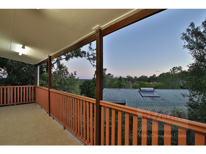 6 Blackstone Street, Indooroopilly QLD 4068