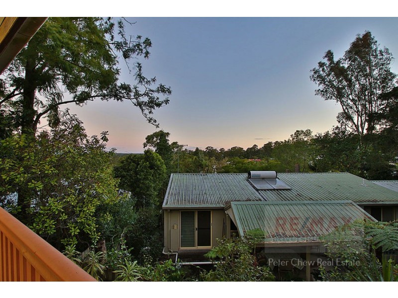 6 Blackstone Street, Indooroopilly QLD 4068