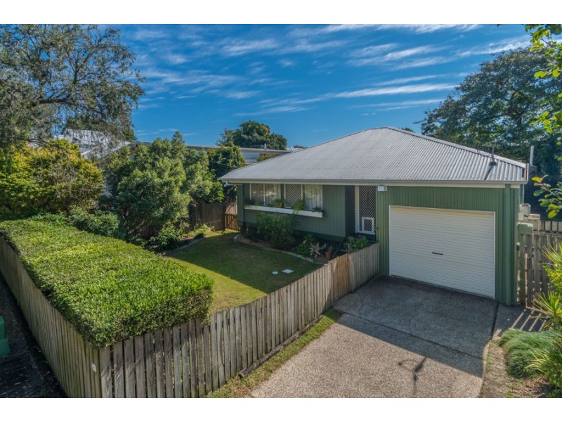 29 Bank Rd, Graceville QLD 4075