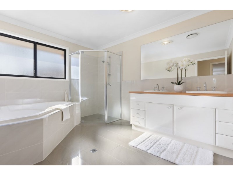 26 Bonney Place, Westlake QLD 4074