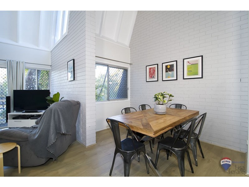 22 Ebrill Street, Jamboree Heights QLD 4074