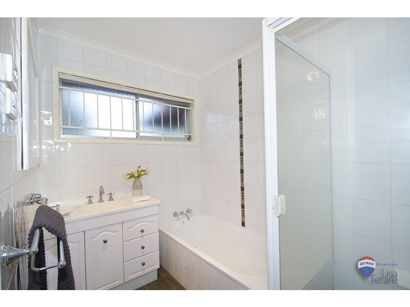 3 Poseidon Crescent, Jamboree Heights QLD 4074