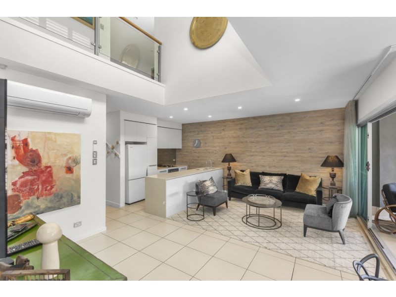 2/62 Armadale Street, St Lucia QLD 4067