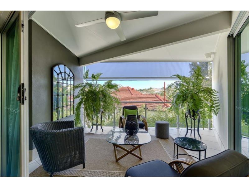 2/62 Armadale Street, St Lucia QLD 4067