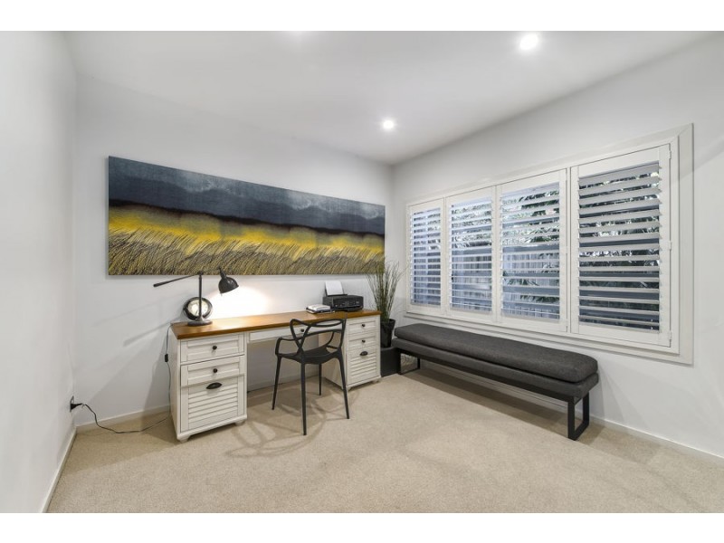 2/62 Armadale Street, St Lucia QLD 4067