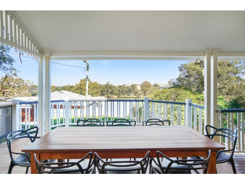 82 Rosecliffe Street, Dutton Park QLD 4102