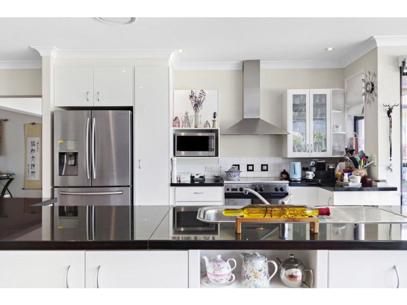 52a Skew Street, Sherwood QLD 4075