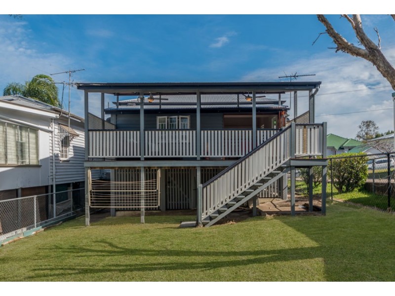 8 Salisbury Street, Woolloongabba QLD 4102