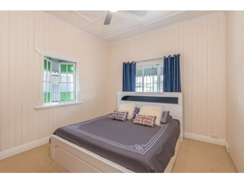 8 Salisbury Street, Woolloongabba QLD 4102