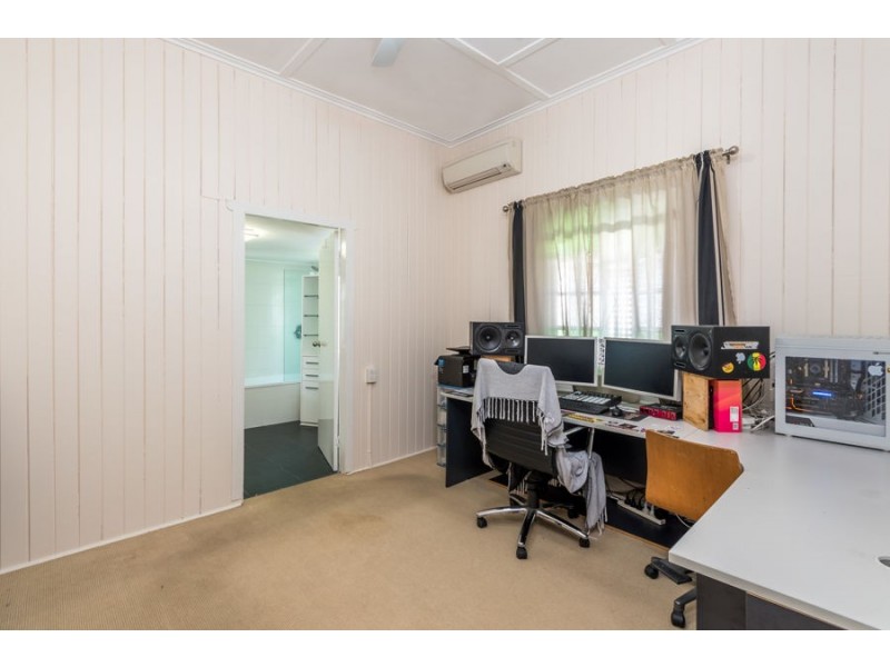 8 Salisbury Street, Woolloongabba QLD 4102