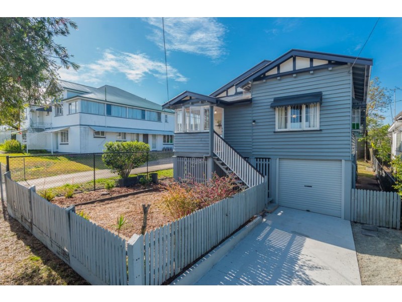 8 Salisbury Street, Woolloongabba QLD 4102