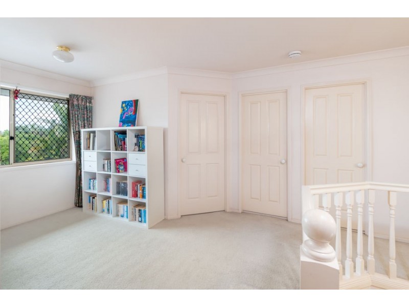 10 Kakadu Close, Riverhills QLD 4074