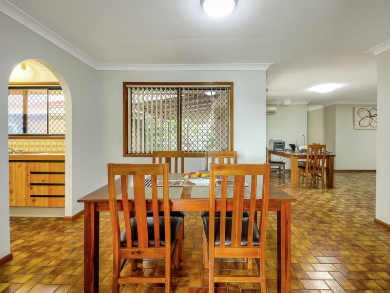 17 Ceratonia Street, Sunnybank Hills QLD 4109