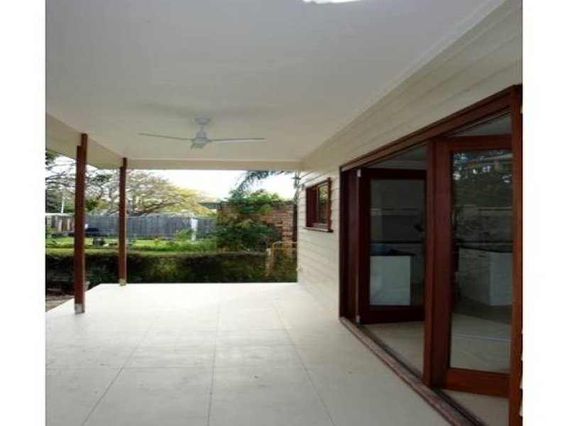 19 Graceville Avenue, Graceville QLD 4075