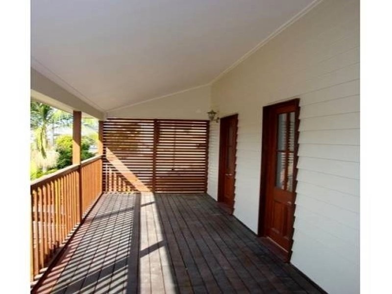 19 Graceville Avenue, Graceville QLD 4075