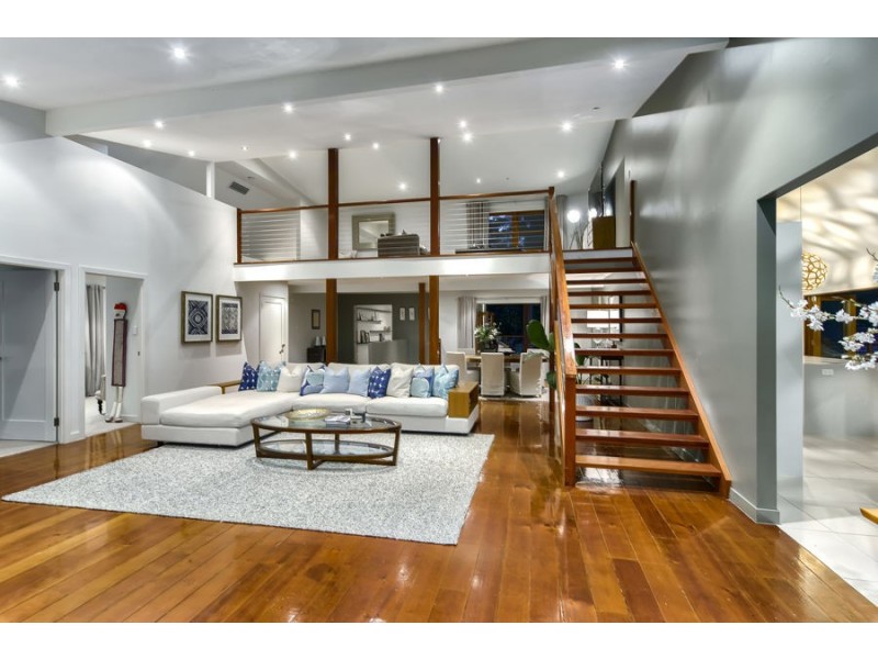 35 Hazelmere Pde, Sherwood QLD 4075