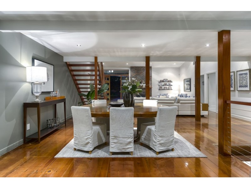 35 Hazelmere Pde, Sherwood QLD 4075