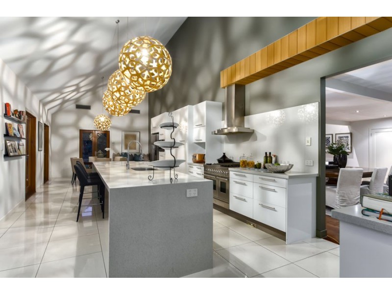 35 Hazelmere Pde, Sherwood QLD 4075