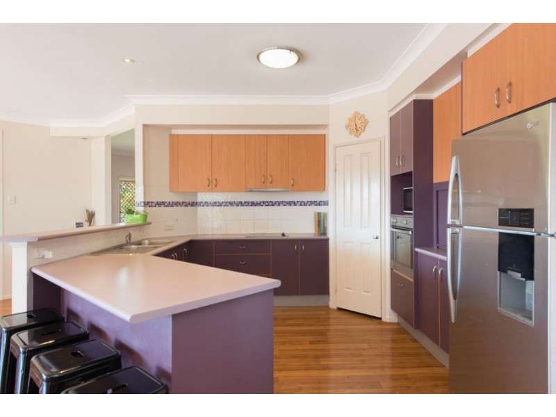 32 Eastwood Drive, Mansfield QLD 4122