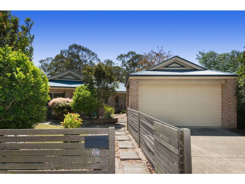 32 Eastwood Drive, Mansfield QLD 4122