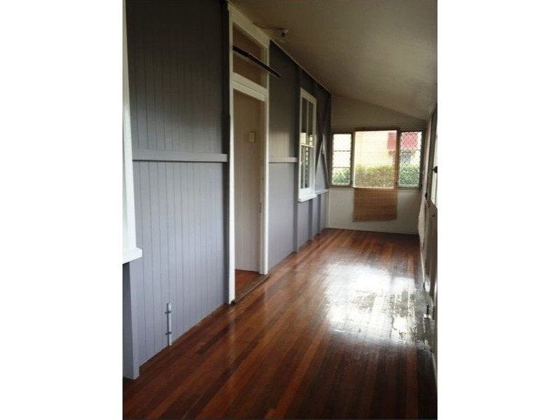 4 Woodend Road, Sadliers Crossing QLD 4305