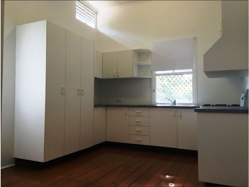 4 Woodend Road, Sadliers Crossing QLD 4305