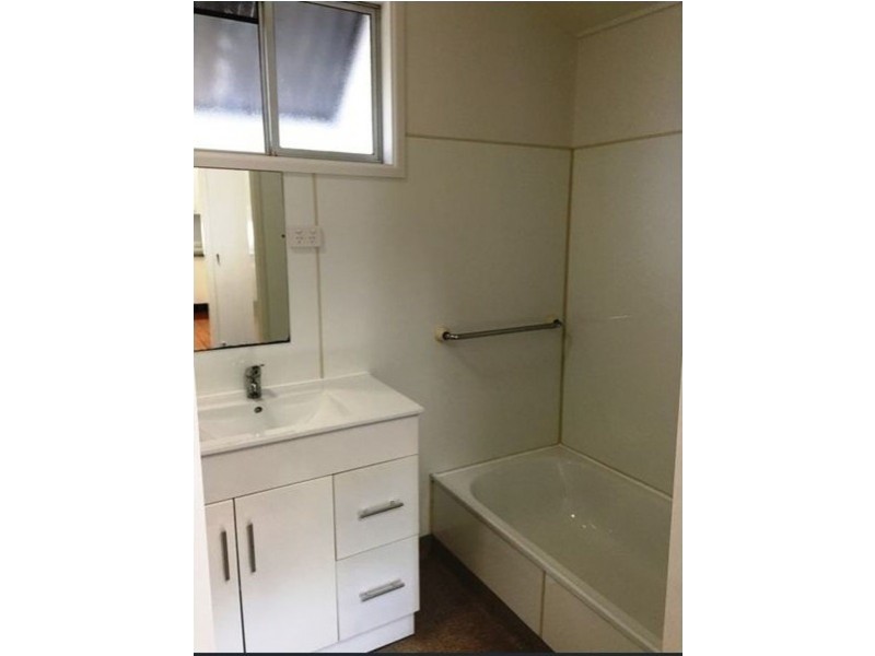 4 Woodend Road, Sadliers Crossing QLD 4305