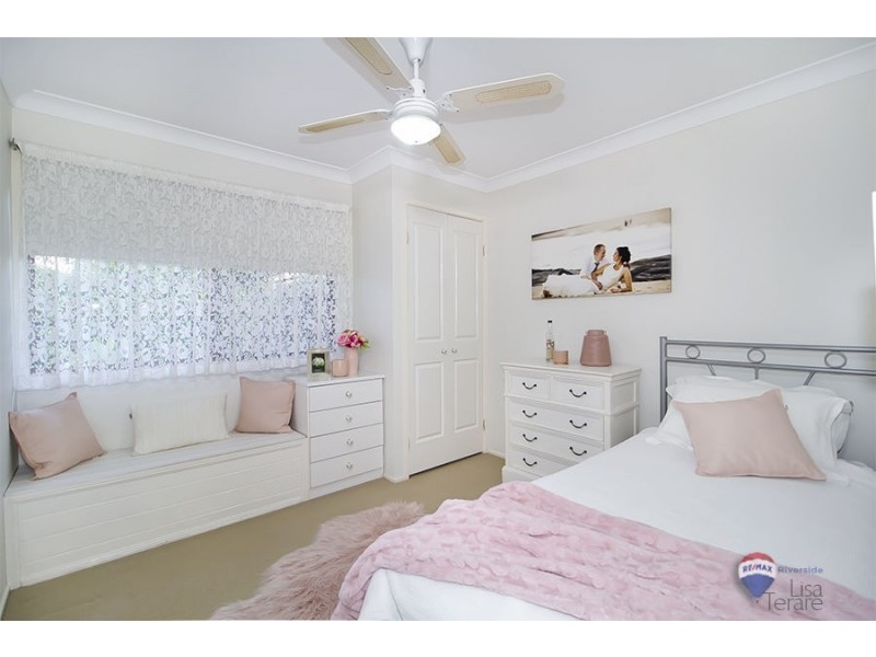 2 Skirmish Street, Seventeen Mile Rocks QLD 4073