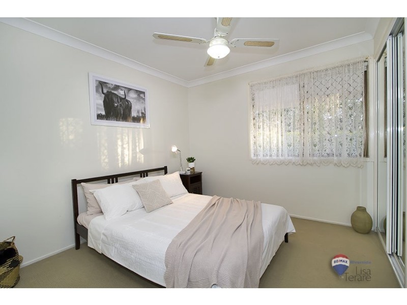 2 Skirmish Street, Seventeen Mile Rocks QLD 4073