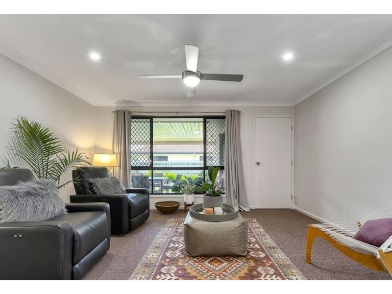 15 Troon Close, Oxley QLD 4075