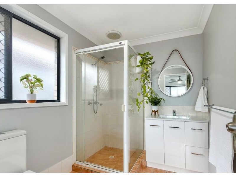 15 Troon Close, Oxley QLD 4075