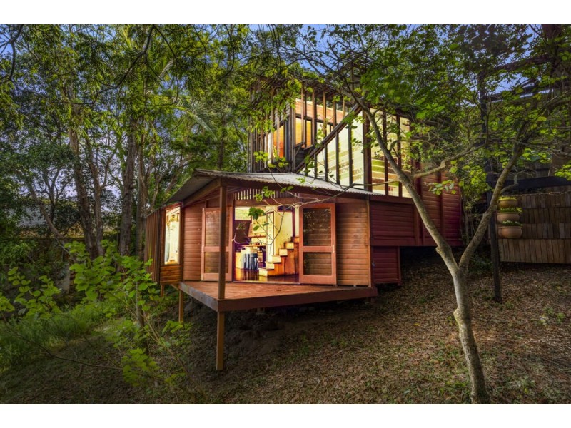 9 Ormond Tce, Indooroopilly QLD 4068