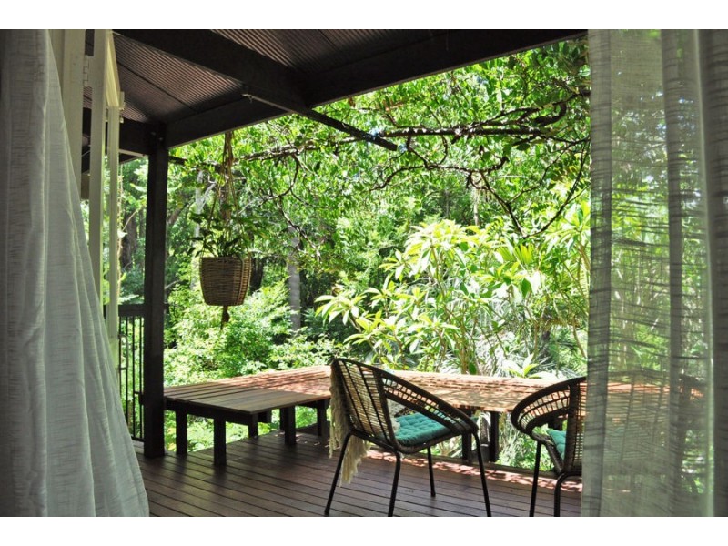 9 Ormond Tce, Indooroopilly QLD 4068