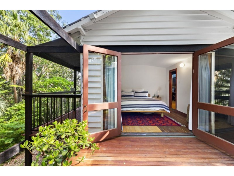 9 Ormond Tce, Indooroopilly QLD 4068