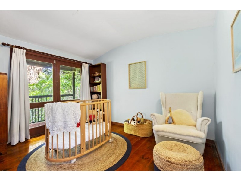 9 Ormond Tce, Indooroopilly QLD 4068