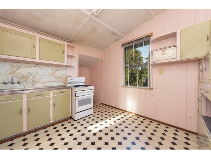 11 Peterson Street, Woolloongabba QLD 4102